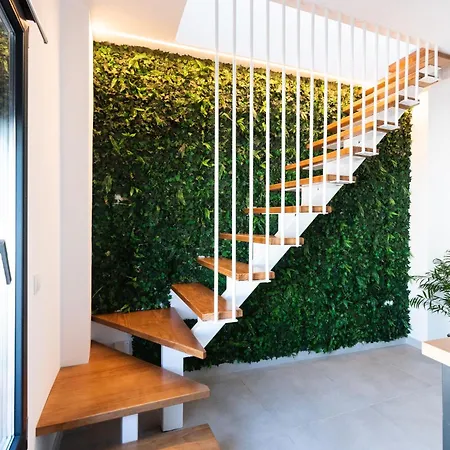 25 Apartment *